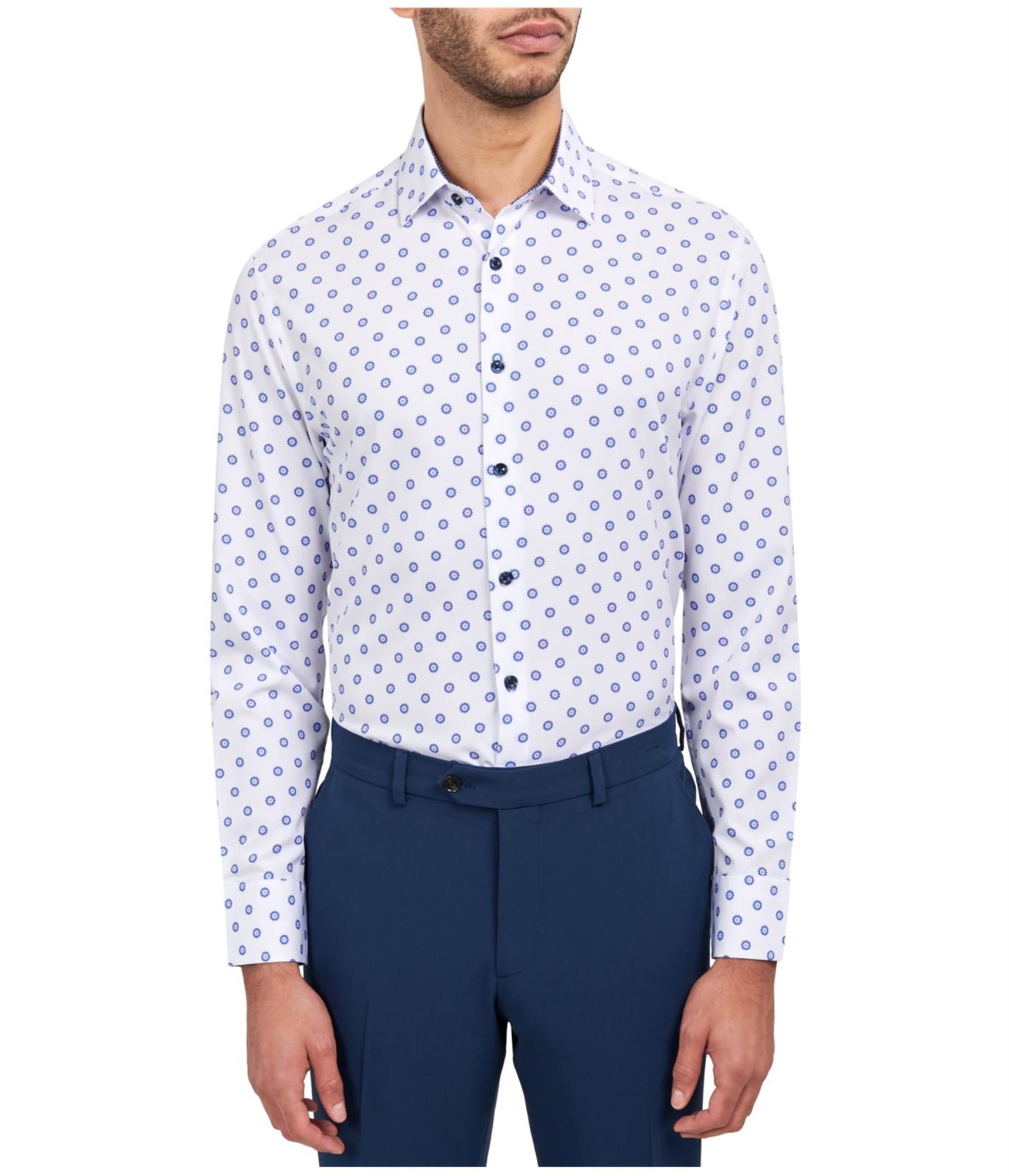 Классическая мужская рубашка с медальоном на пуговицах